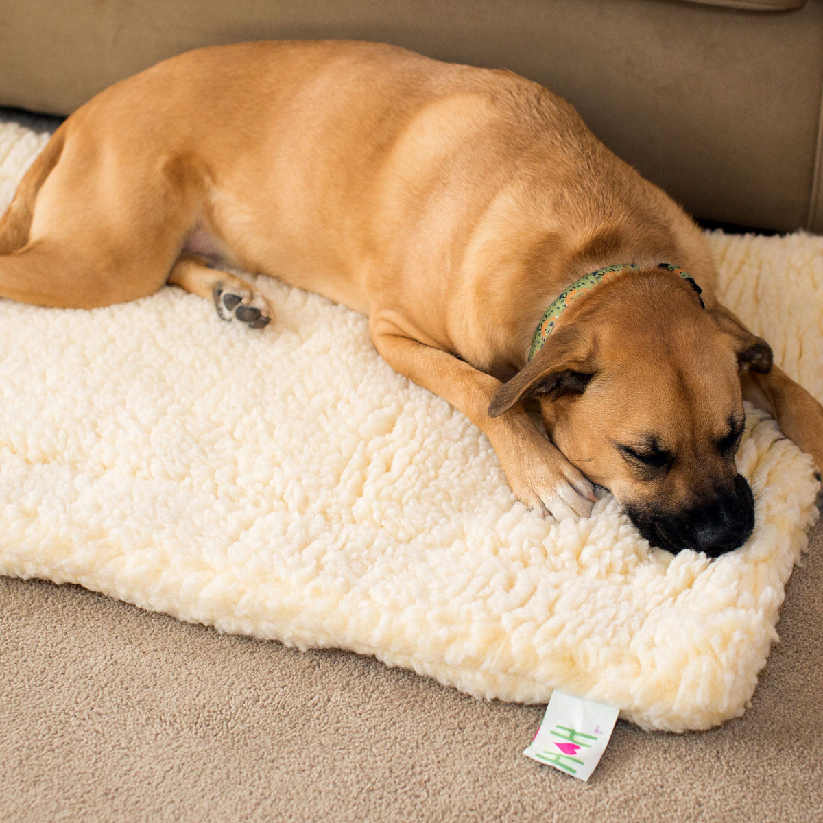 HuggleFleece® Comfort Mat for Dogs & Cats