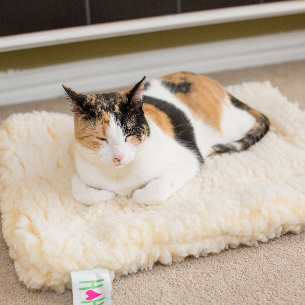 HuggleFleece® Comfort Mat for Dogs & Cats